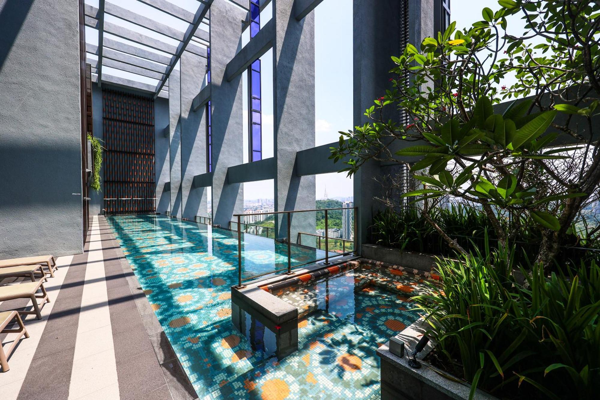 Ferienwohnung Millerz Square By Mykey Kuala Lumpur Exterior foto The Sky Garden