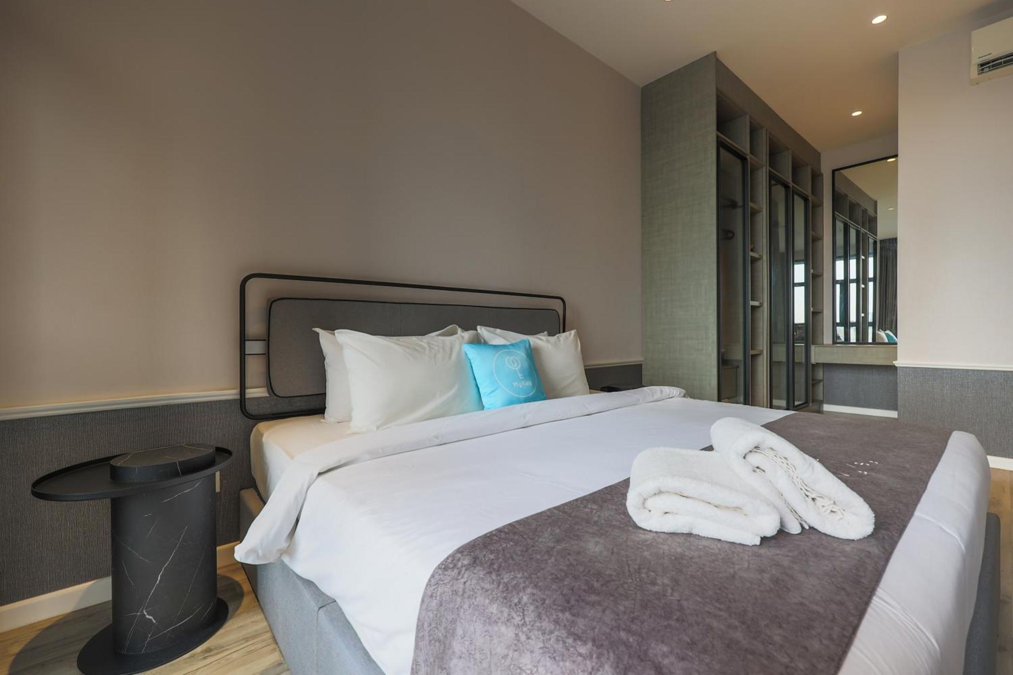 Ferienwohnung Millerz Square By Mykey Kuala Lumpur Exterior foto A bedroom at the hotel