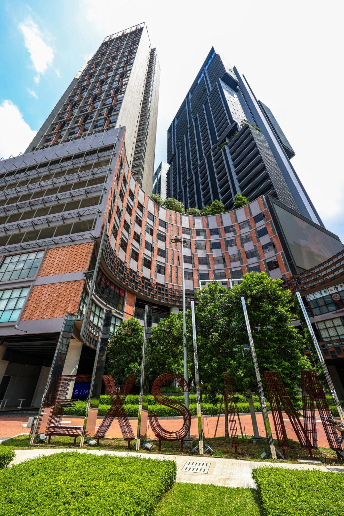 Ferienwohnung Millerz Square By Mykey Kuala Lumpur Exterior foto The building's facade