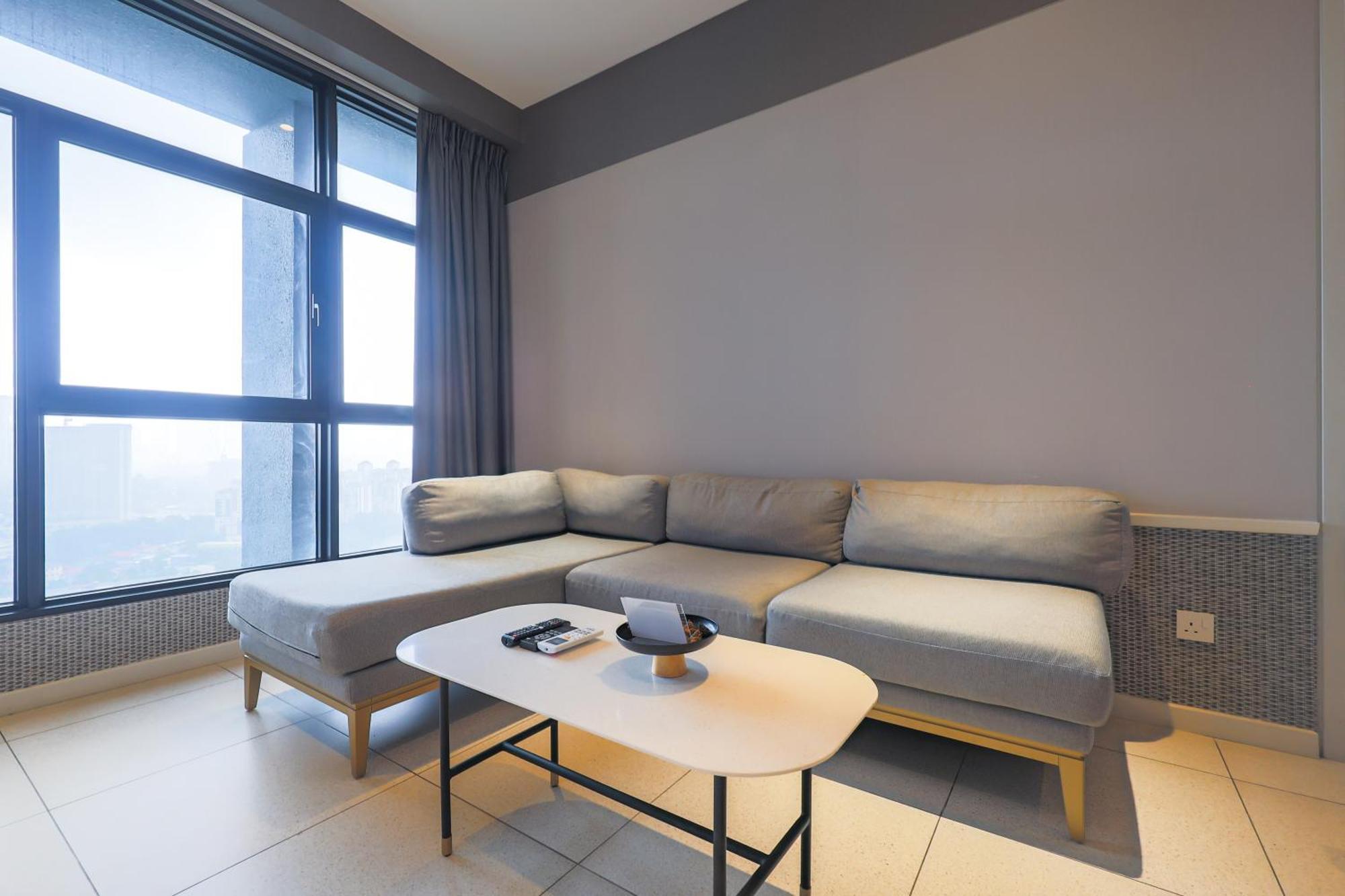 Ferienwohnung Millerz Square By Mykey Kuala Lumpur Exterior foto A 3D rendering of a living room