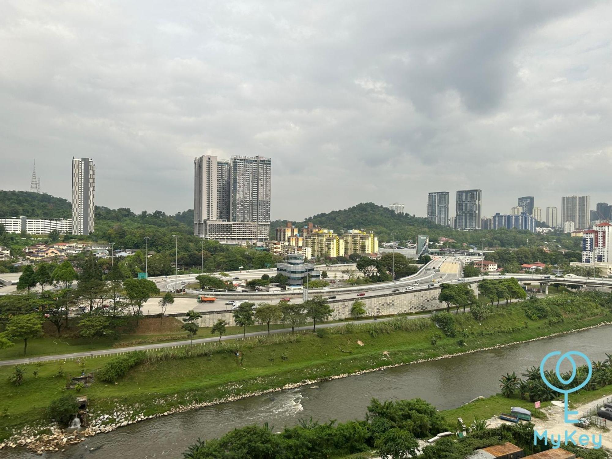 Ferienwohnung Millerz Square By Mykey Kuala Lumpur Exterior foto Seremban