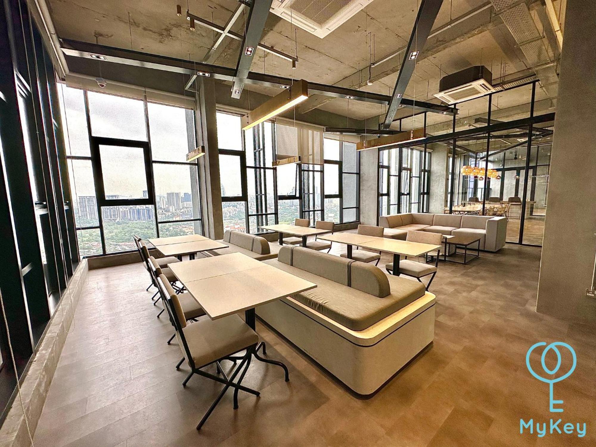 Ferienwohnung Millerz Square By Mykey Kuala Lumpur Exterior foto The Sky Bar